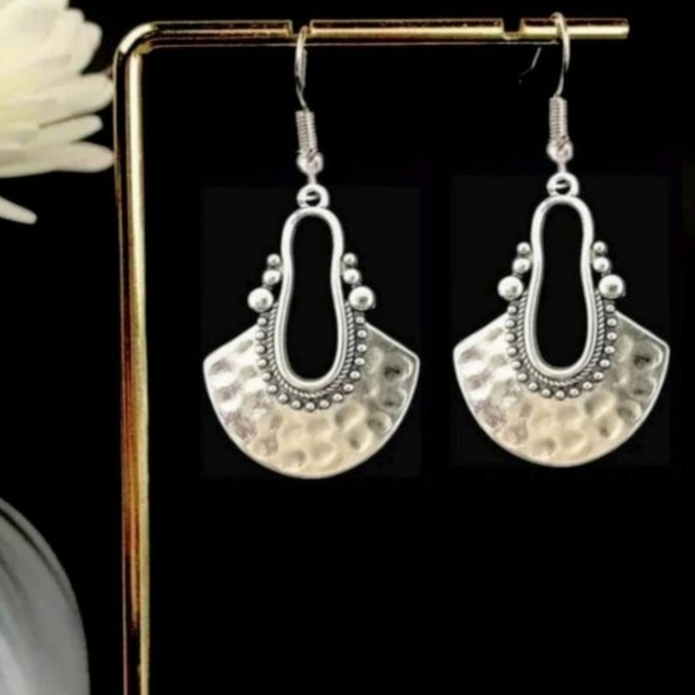 Hammered 925 Silver Fan Shape Earrings Tribal